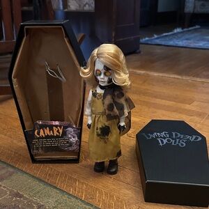 Living Dead Dolls Canary